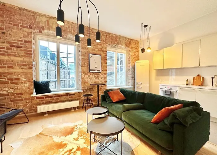 Modern Loft In Center *