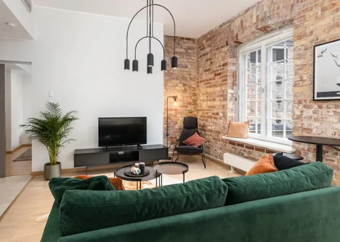 Modern Loft In Center