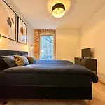Modern Loft In Center Daire *